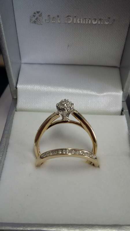 SOLID GOLD GENUINE DIAMONDS -BRIDAL SET